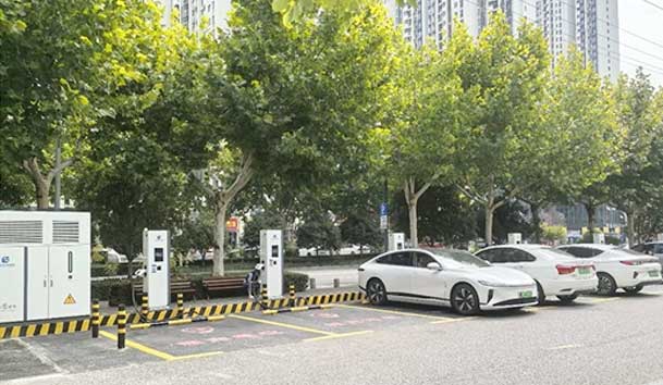 宜昌首批全液冷超充站投入運(yùn)營，鴻嘉利助力高質(zhì)量充電基礎(chǔ)設(shè)施建設(shè)